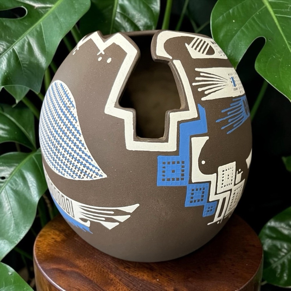 Mata Ortiz Pottery Ana Veloz Brown Clay Paquime Design Olla Vase Art Mexican